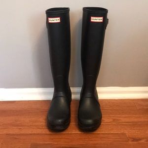 Black HUNTER rainboot